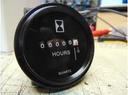 Quartz operating hours counter