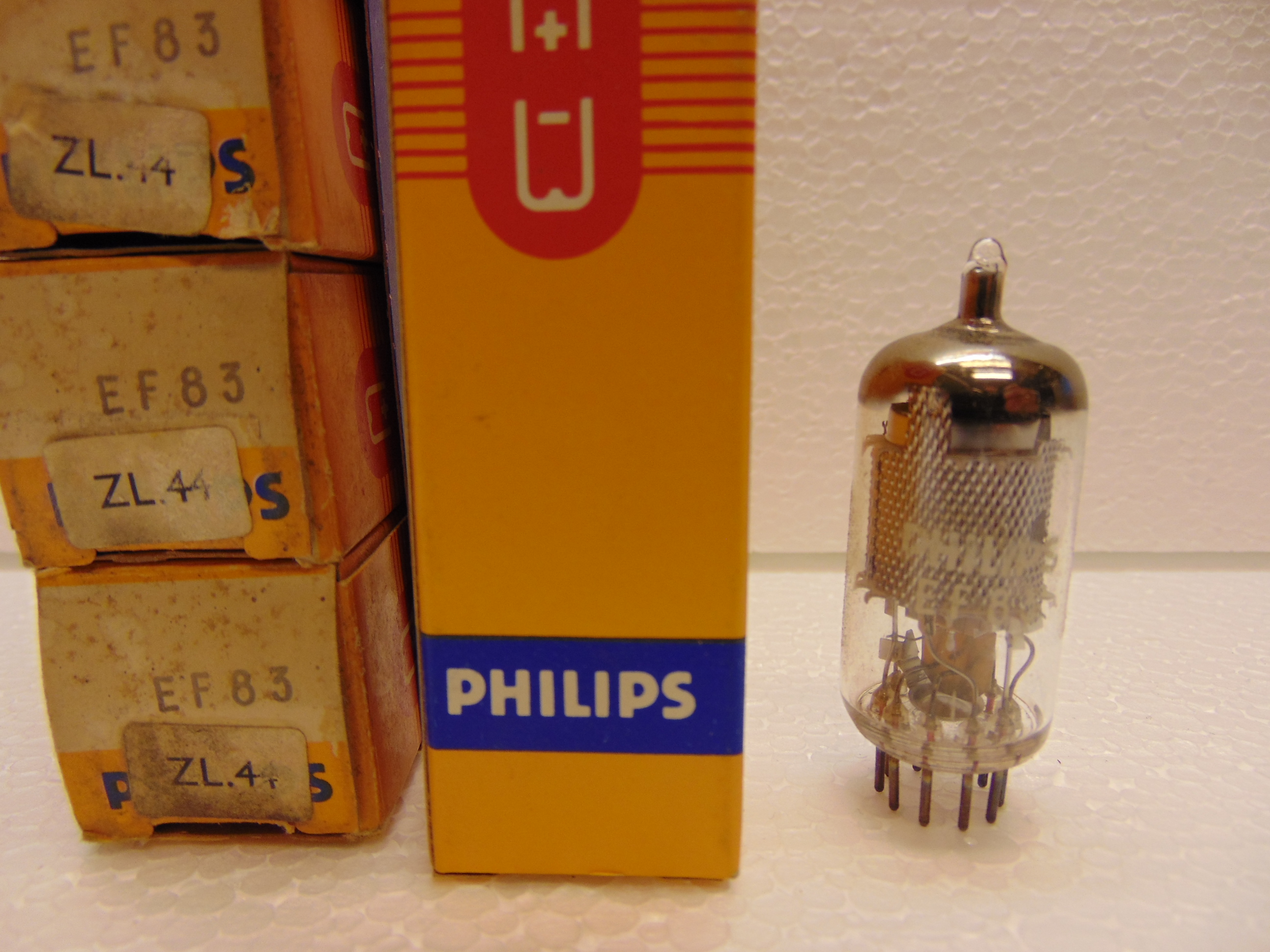 EF83 Philips