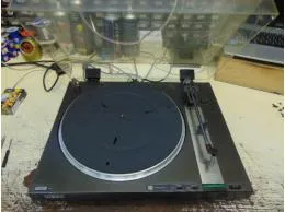 SONY WEGA P555
