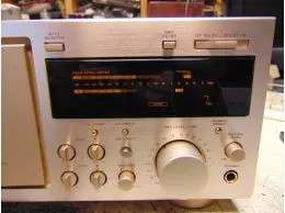 TEAC V-7000