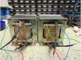 E130L PP kimenő pár 1,6K/4-8 Ohm