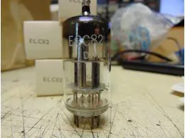 ECC82 Ei