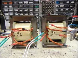 PL519 PP kimenő pár 2,5K/4-8 Ohm