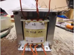 PP kimenő  2,5K/4-8 Ohm