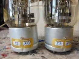 211 Golden Dragon pár