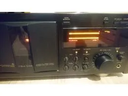 TEAC V-7010