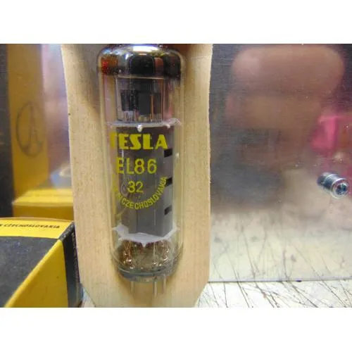EL86 Tesla